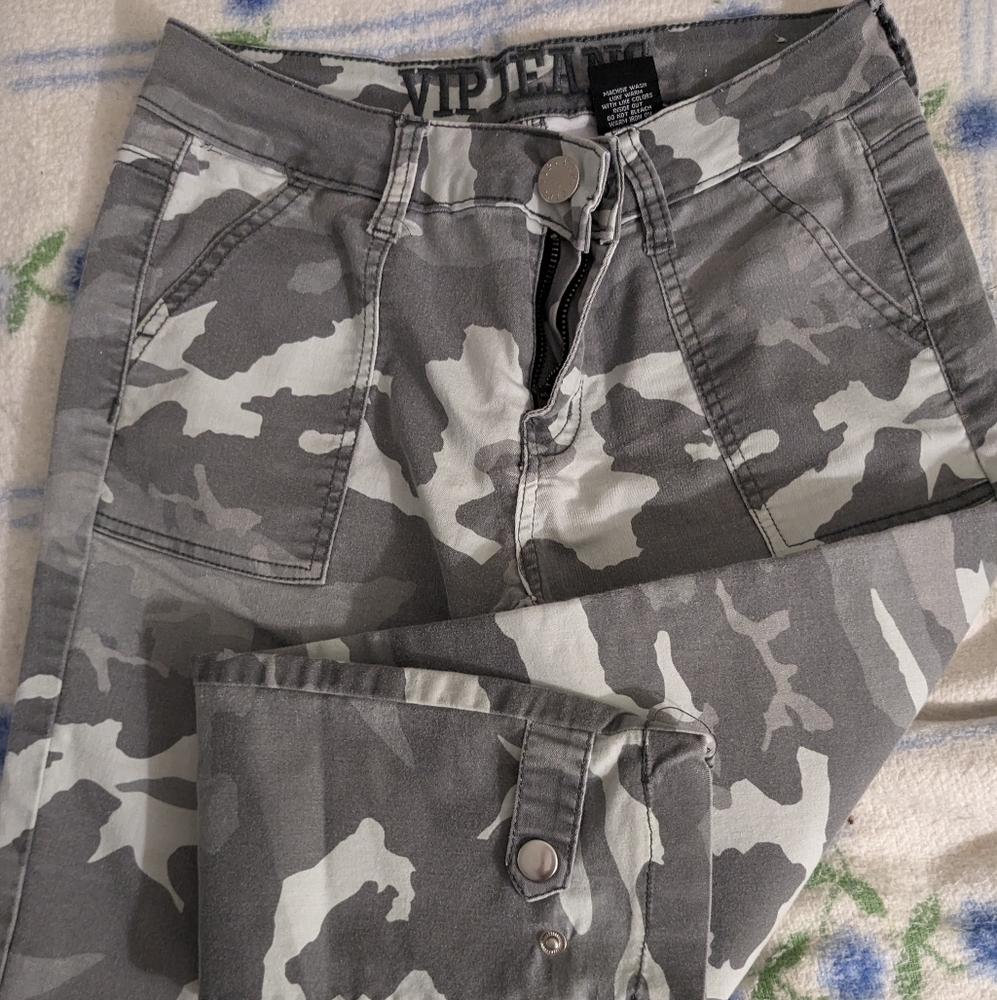 VIP JEANS